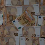 La Bce mette in guardia dai pericoli di un euro forte: a rischio la ripresa economica