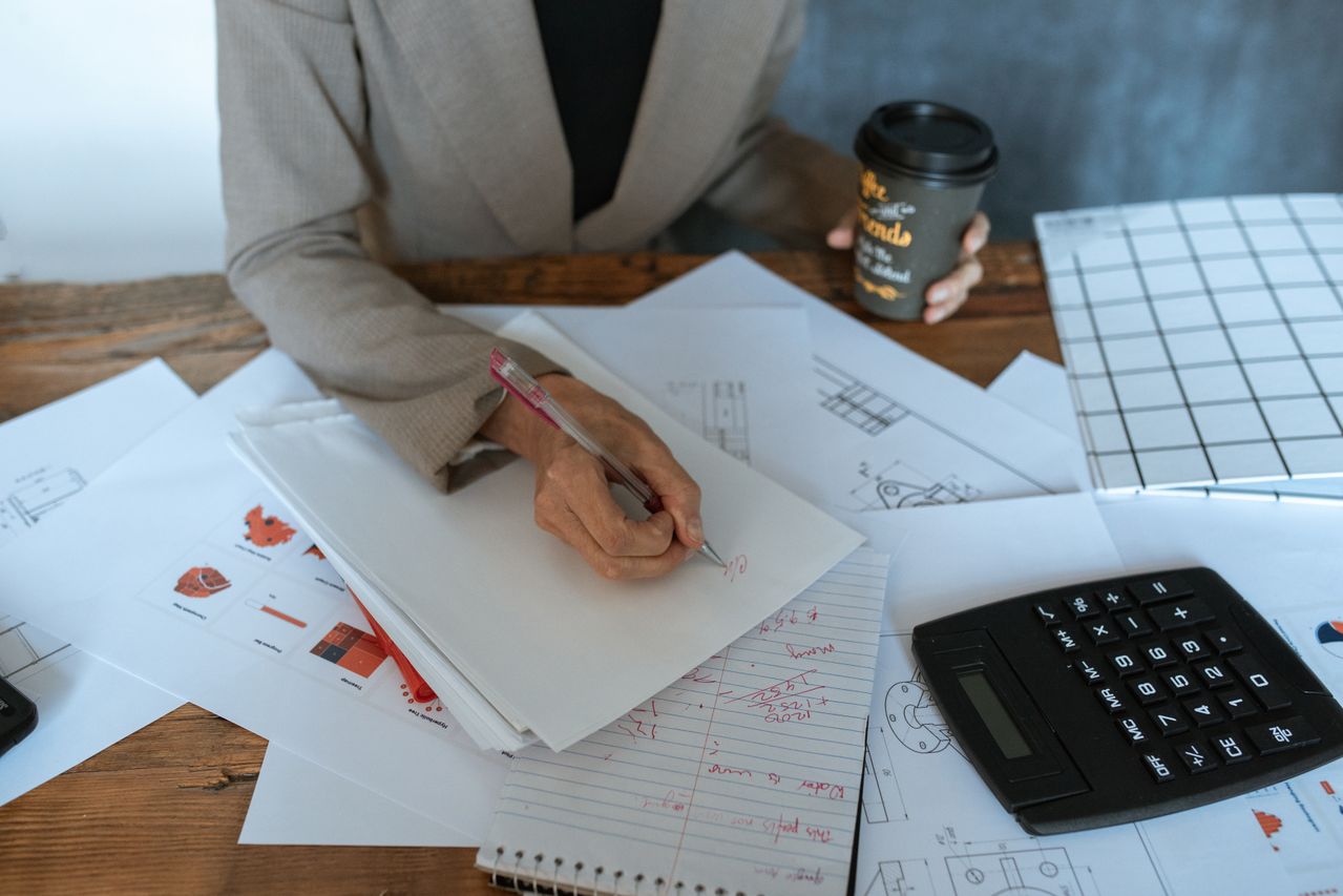 Come prendere decisioni finanziarie importanti senza perdere di vista il proprio budget