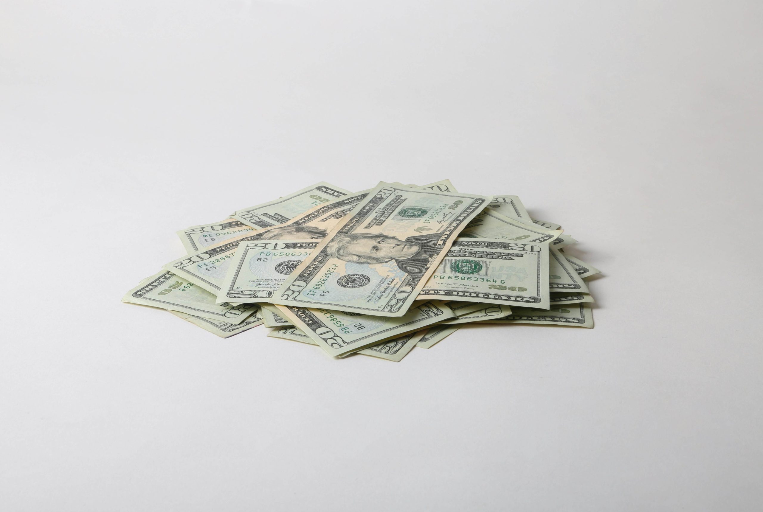 Stipendi, non potranno più essere pagati in contanti: ecco la nuova norma e le sanzioni